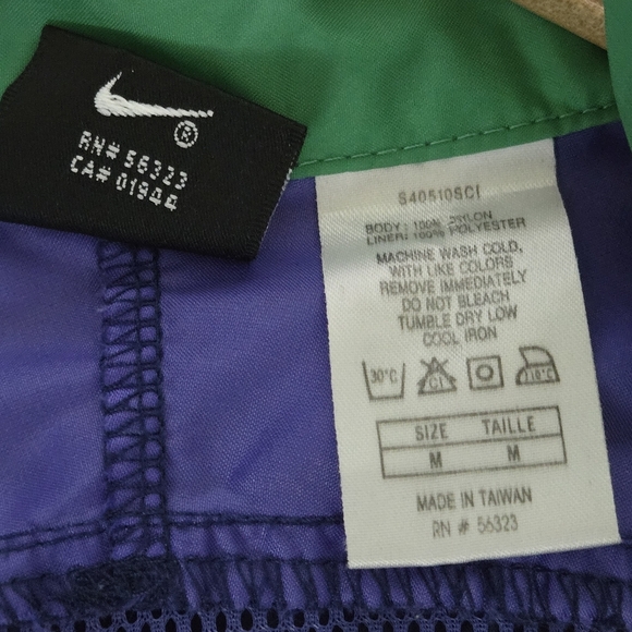 Vintage Navy and Purple Nike Medium Men's Windbreaker Jacket Rn#56323 - Picture 10 of 13